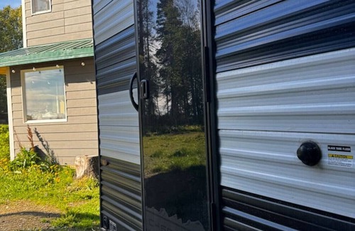 Salamatof House | Inlet View Cozy Camper