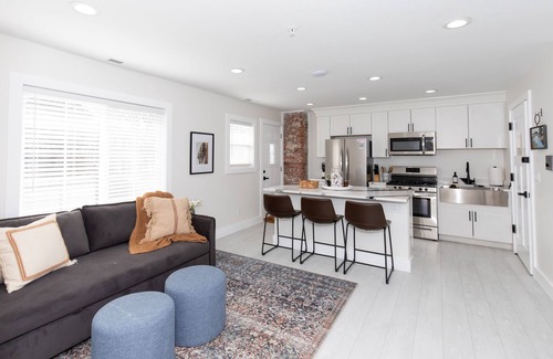 Sandusky Condo | Inn at Fulton: Unit 5