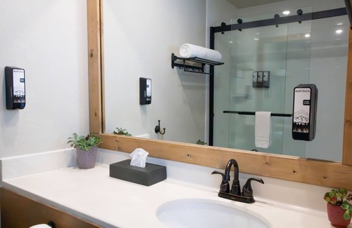 Mount Shasta Hotel | Inn at Mount Shasta