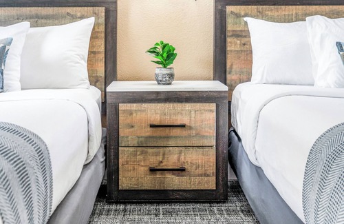 Mount Shasta Hotel | Inn at Mount Shasta