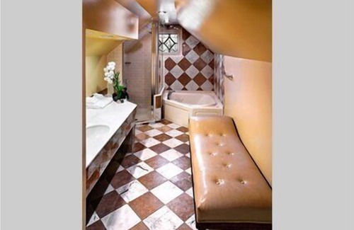 Johnson Hotel | Inn at the Mill, an Ascend Collection Hotel
