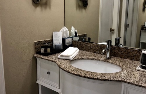 Johnson Hotel | Inn at the Mill, an Ascend Collection Hotel