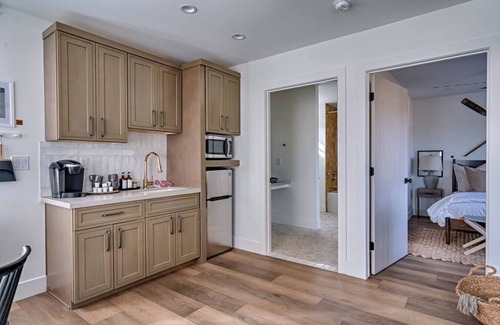 Williams Cabin | Inn History Grand Canyon Cabin 4