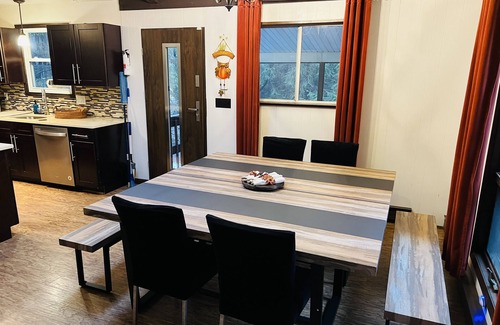 Long Pond House | Inn Kognito 2 LAKEFRONT Camelback Kalahari Fire Pit, Hot Tub, Casino, game room