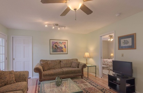 Weaverville Cottage | Inn on Main Mountain View Cottage