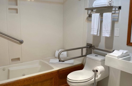 Summerland House | Inn on Summer Hill