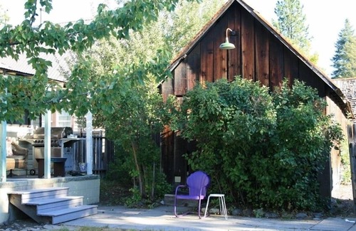 McCloud House | Inn the Heart of McCloud ~