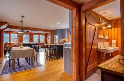 Rangeley Cabin | Innsbrook Cabin - Waterfront cottage on Rangeley Lake, snowmobile friendly in the winter!