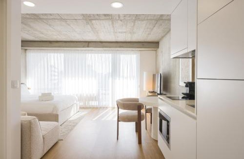 Aveiro Apartment | Inside Station