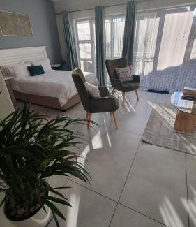 Edenvale House | Inspire Cottage near OR Tambo Airport & Greenstone