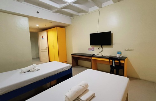 Mandaue Hotel | Insular Square Inn powered by Cocotel