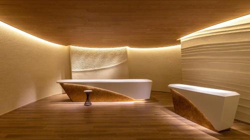 Yokohama City Centre Hotel | InterContinental Yokohama Pier 8 by IHG