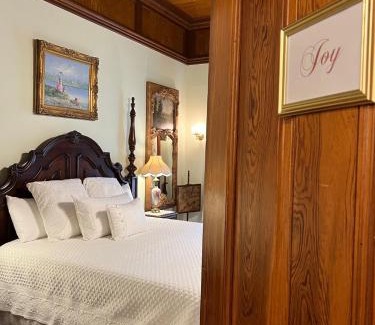 Hogansville Bed & Breakfast | Intermission Hogan House