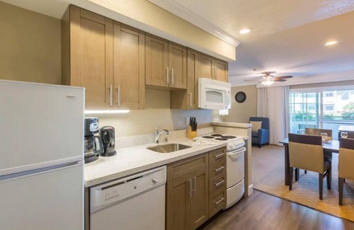 Carlsbad Village Resort | Internal > 000-CAR-CAR-2BD