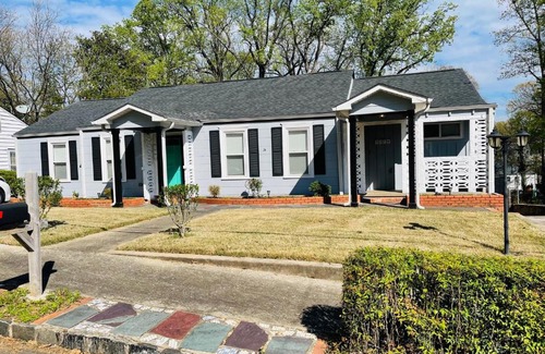 Hapeville Apartment | Intimate Apartment in the Arts & Fun Oasis of Hapeville GA