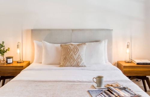 Playa Ensenada Apartment | Intimate Studio Near the Beach: Pool+Jacuzzi+Bikes