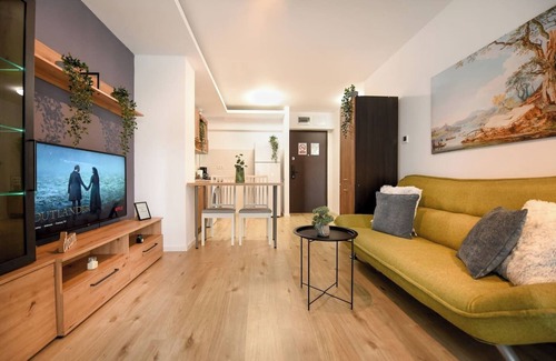 Sector 2 Apartment | INTO THE FOREST | Relaxing 1BR Apt