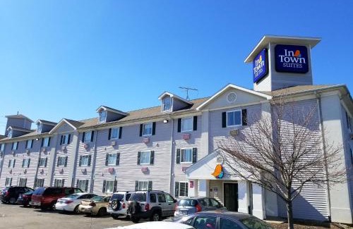 Indianapolis Hotel | InTown Suites Extended Stay Indianapolis IN -College Park Michigan Road