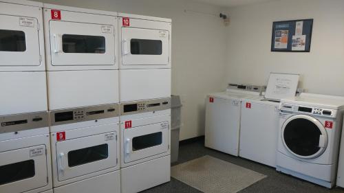 South Arlington Hotel | InTown Suites Extended Stay Arlington TX – South