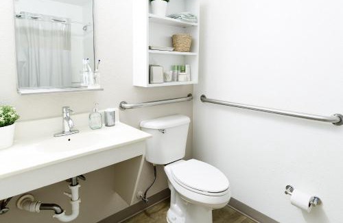 FM 1960 Hotel | InTown Suites Extended Stay Houston TX - Stuebner Airline Rd