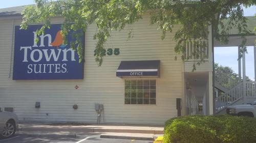 Morrow Hotel | InTown Suites Extended Stay Select Atlanta GA - Morrow