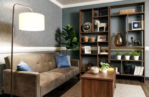 Greater Palm River Point CDC Hotel | InTown Suites Extended Stay Tampa FL