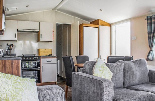 New Romney House | Introducing the Willerby Expression, a premium 3-bedroom caravan designed for comfort and style.