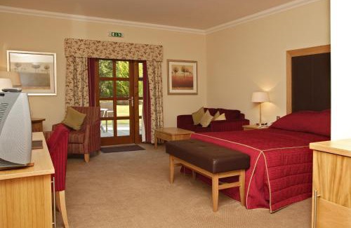 South Galson Hotel | Inverness Lochardil House