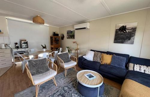 Kingscote Apartment | Investigator Beach Breeze Apartments U3
