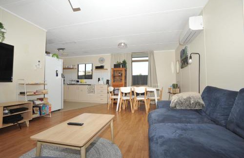 Kingscote Apartment | Investigator Beach Breeze Apartments U3