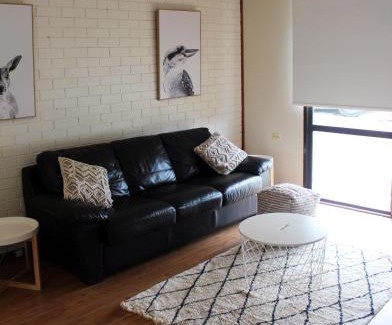 Kingscote Apartment | Investigator Beach Breeze Apartments U2