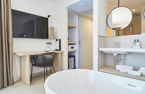 Santa Eulalia del Rio Hotel | Invisa Hotel Club Cala Verde