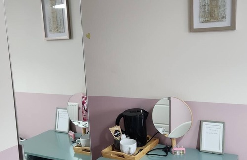 Wolverhampton House | Inviting 1-bed House in Wolverhampton