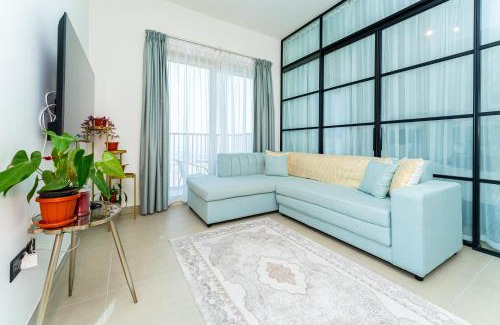 Dubai Apartment | Inviting 2BR with Pool & Pet-Friendly Option