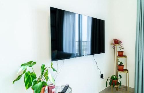 Dubai Apartment | Inviting 2BR with Pool & Pet-Friendly Option
