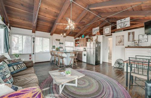 Kimberling City House | Inviting Cabin about 11 Mi to Silverdollar City