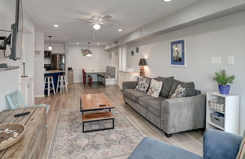 Port Aransas Condo | Inviting coastal condo waiting just for you!