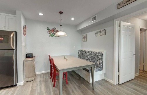 Port Aransas Condo | Inviting coastal condo waiting just for you!