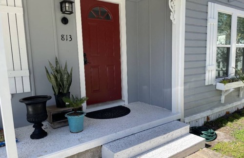 Panama City House | Inviting cottage in downtown Panama City.