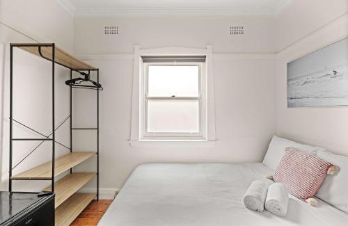 Padstow House | Inviting Double Room - A Peaceful Budget Stay in Padstow - Shared Bathroom