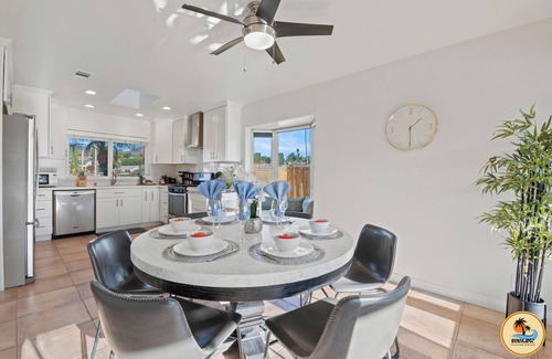 San Carlos House | Inviting Home w/Mountain Views + Pool/Spa