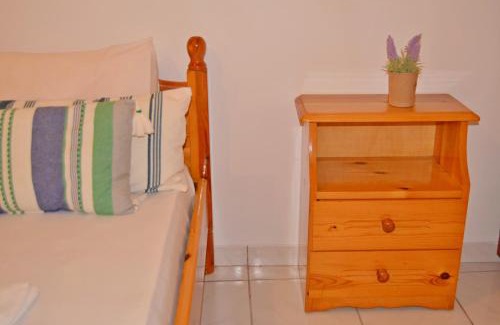 Sigri Hotel | Ioannidis - Sigri Studios