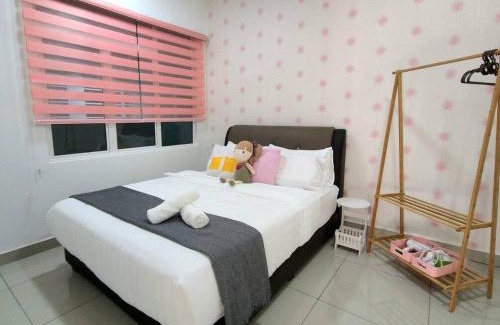 Taman Jubilee Apartment | IPOH CITY CENTRE Majestic Homestay Pool View 3 mins Walking to Famous Food Places & 15mins to Old Town Ipoh by Happy Homestay