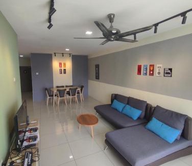 Kampung Kuala Pari Apartment | Ipoh Manhattan Water Park Pool View Cozy Homestay