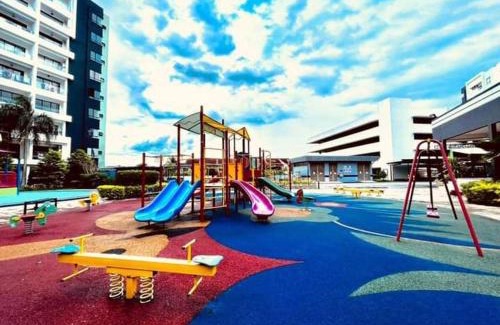 Kampung Kuala Pari Apartment | Ipoh Manhattan Water Park Pool View Cozy Homestay