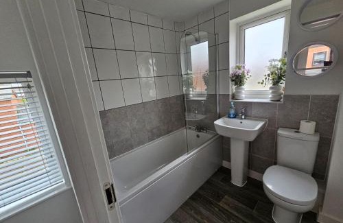 Ipswich House | Ipswich - 3 Beds - Sleeps 6 - Private Garden