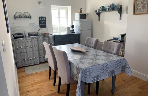 Chaillevette Apartment | IR4, Guest apartment 4 people in old mill, pool, near Royan