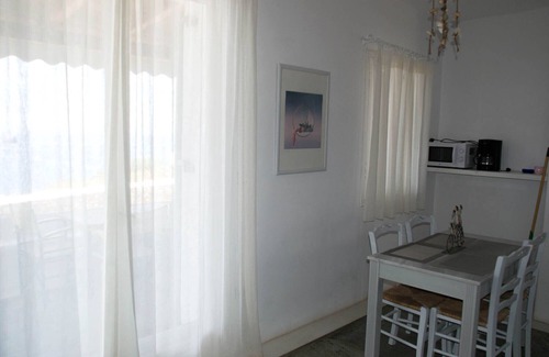 Nea Cryssi Akti House | Irene's View Villa one · House with swimming pool near Pounda