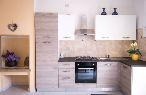 Garda House | IRIS apartment - 200 meters from the lake and from the town center