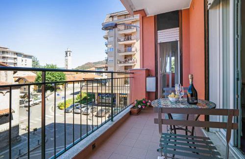 Angera Apartment | Iris Apartment Lago Maggiore